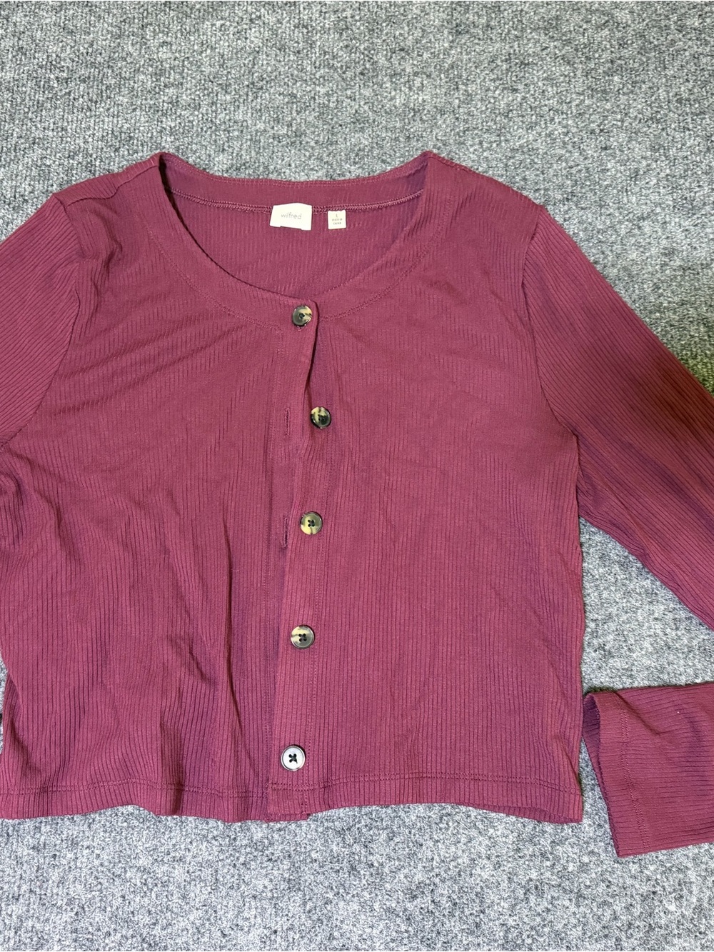 Wilfred Berry Ribbed Button-Front Long Sleeve Top